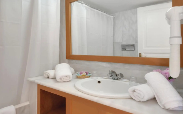 Ariadne Beach - Adults Only