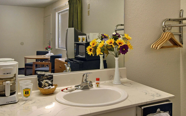 Super 8 by Wyndham Red Bluff