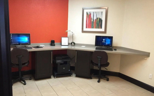 Clarion Pointe Lake Jackson - Clute