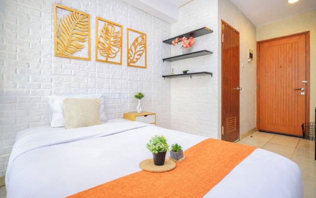 Comfortable Classic Studio At Apartment Cinere Bellevue Suites