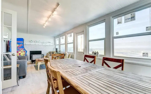 The Cali House - Four Bedroom Home