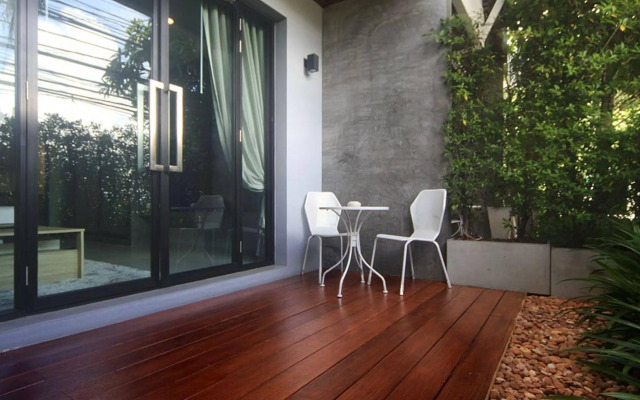 Baan Rawee Apartments