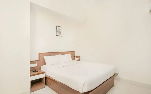 OYO 11308 Benhur Pride Hotel