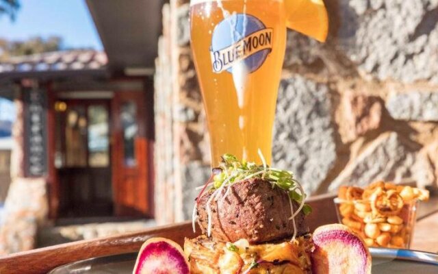 Bernti's Mountain Inn