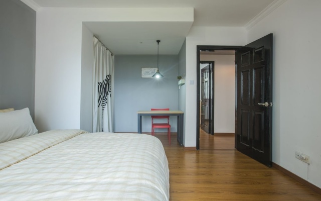 GoNative Downtown Apartment Yu Garden – Guest Rooms – Shanghai