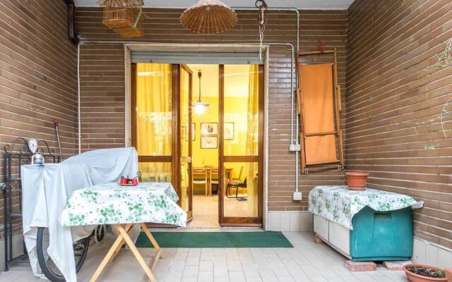JOIVY Quiet Apt w Terrace in Beautiful Area