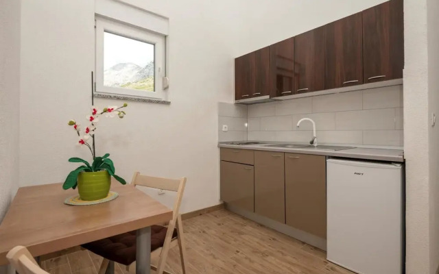 Awesome Apartment in Drvenik With Wifi