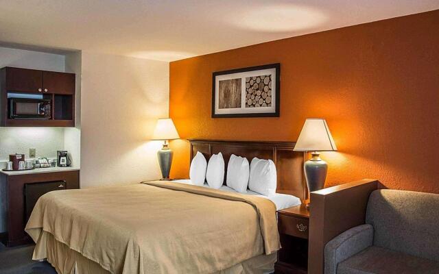 Quality inn & Suites Cincinnati I-275