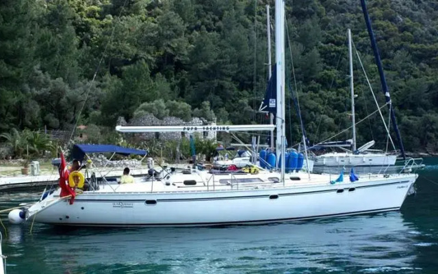Yacht Charter