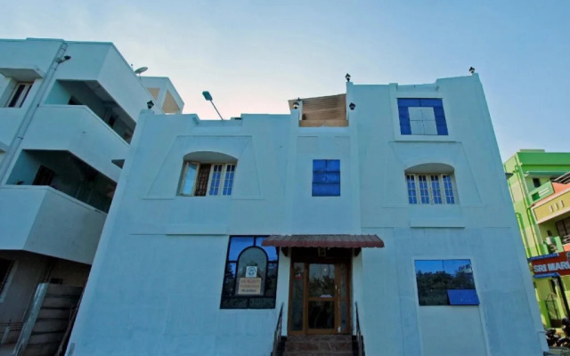 Sri Maruti Pilgrims House By OYO Rooms