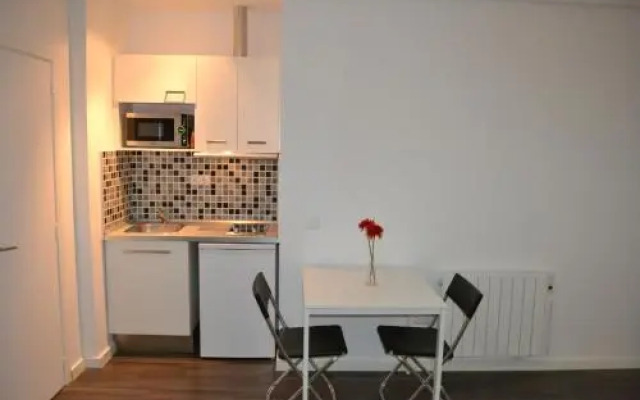 Room Gran Vía Apartments