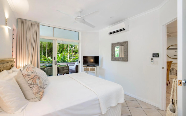 Oasis at Palm Cove