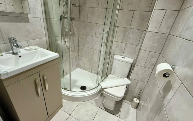 The Victoria Family Apartment 202