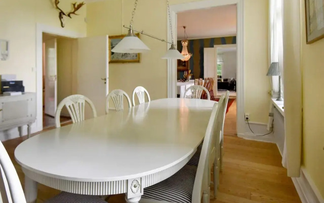 15 Person Holiday Home in Hjortkvarn-by Traum