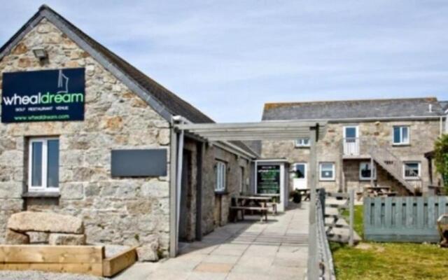 1-bed Apartment in Helston - Resturant and Golf