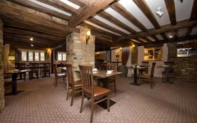 Mullions Hotel