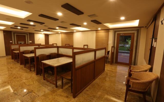Kyriad Prestige Mayapuri Amira