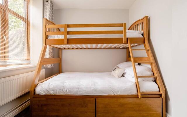 Oldmill-2bed-sleeps6-hottub-privategarden