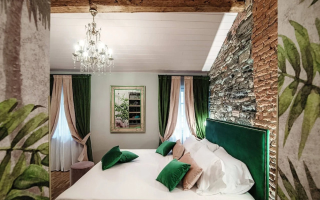 Aurum - Como Luxury Suites