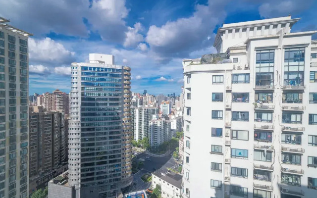 Book and Bed-Jingan Temple