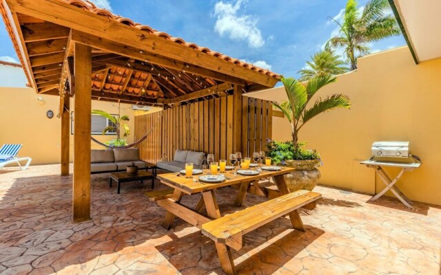 NEW 6br6 5BA Villa 200m to Beach w Privatepool