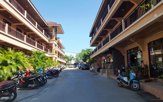 Panupong Hotel