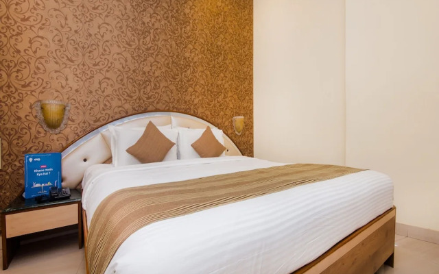 OYO 13105 Hotel Blue Diamond