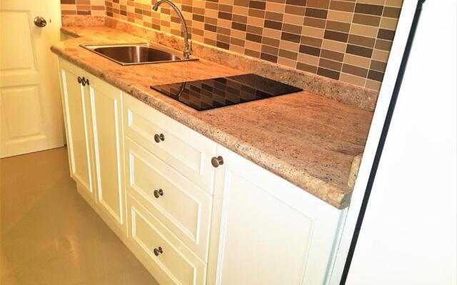 12th Floor Studio Apartment at Jomtien Beach Condominium