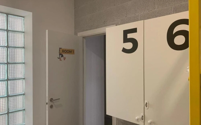 Duck Hostel