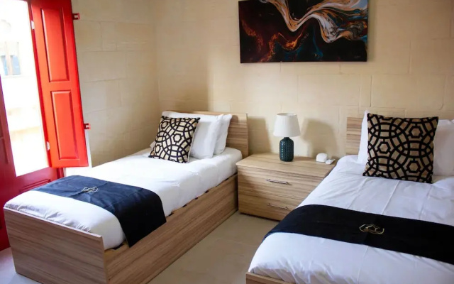 Kenn Gozitan Villa and Pool