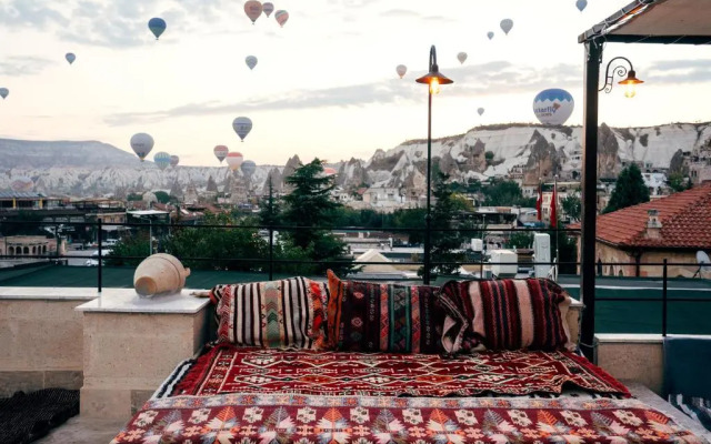 Azalea Terrace Cave Hotel