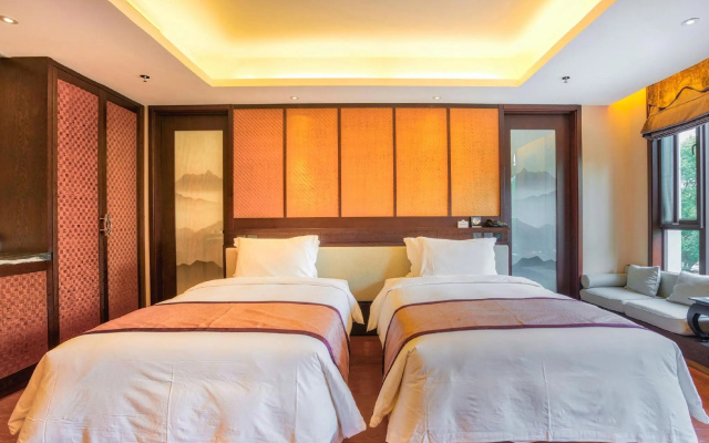 Cloud Hotel & Resort