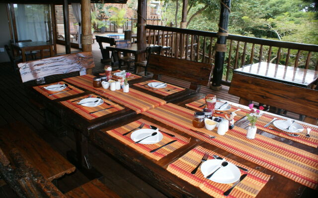 Ndiza Lodge & Cabanas