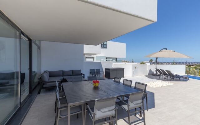 Fidalsa Villa Moet & Chandon Sea Views