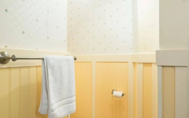 Marmora and Lake Inn