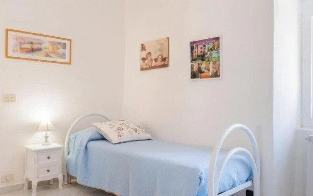 Bright Apartment with Terrace