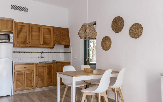 Apartamentos Las Brisas I & II