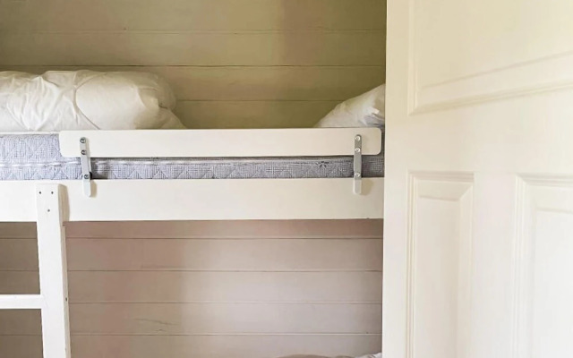 Nice Home in Farsund With 3 Bedrooms and Internet