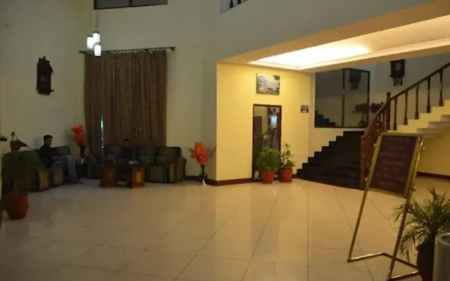 Hotel Grand Riviera