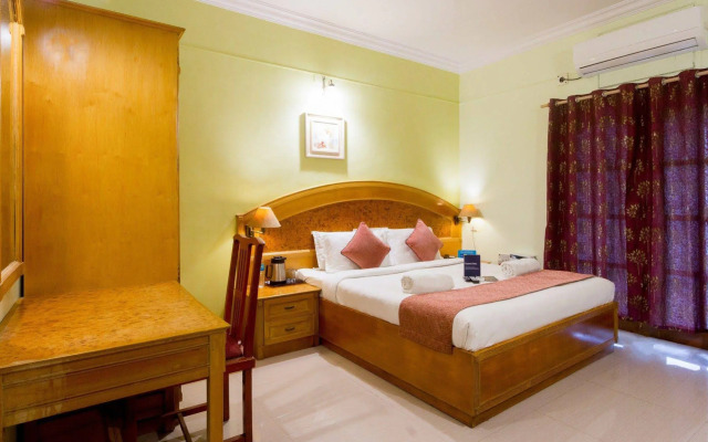 Fabhotel Metro Manor Central Station