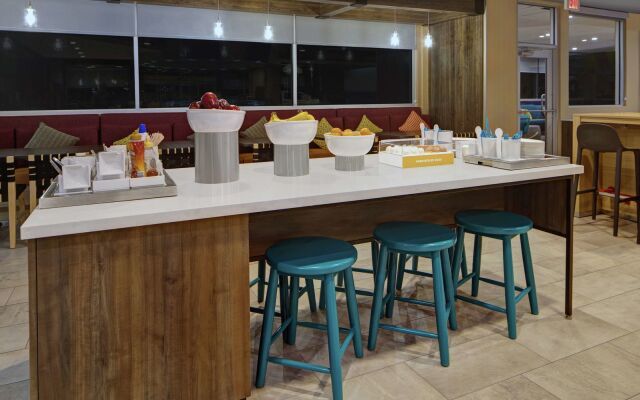 Tru by Hilton Austin Airport, TX