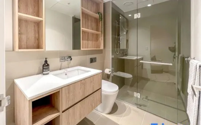 Luxury CBD Skyline View Apartment LV58