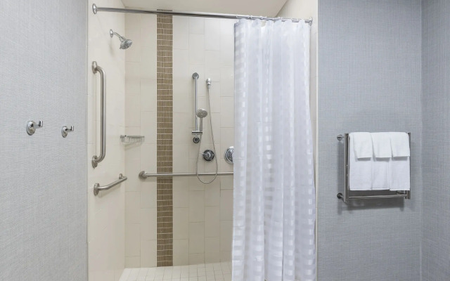 Отель Hyatt Place Canton