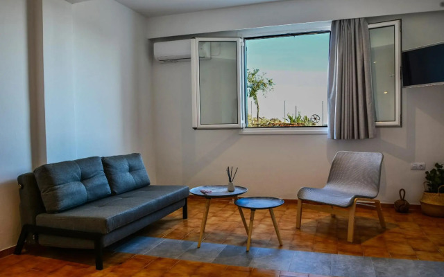 Pharos Apartments