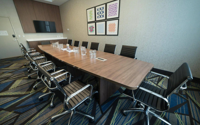 Holiday Inn Express & Suites West Edmonton - Mall Area by IHG