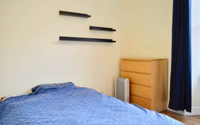 Bright & Spacious 1BD Apartment in Edinburgh