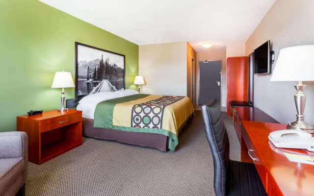 Super 8 by Wyndham Sherwood Park/Edmonton Area