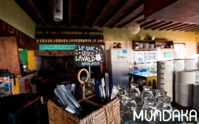 Mundaka Hostel y Bar - Adults Only
