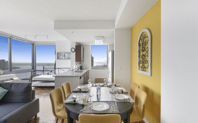Home Away Luxury Apartments at Washington