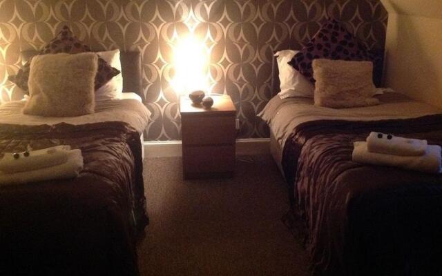 The Hopetoun Arms Hotel